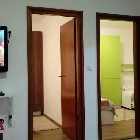 Apartman Julijana ラビン